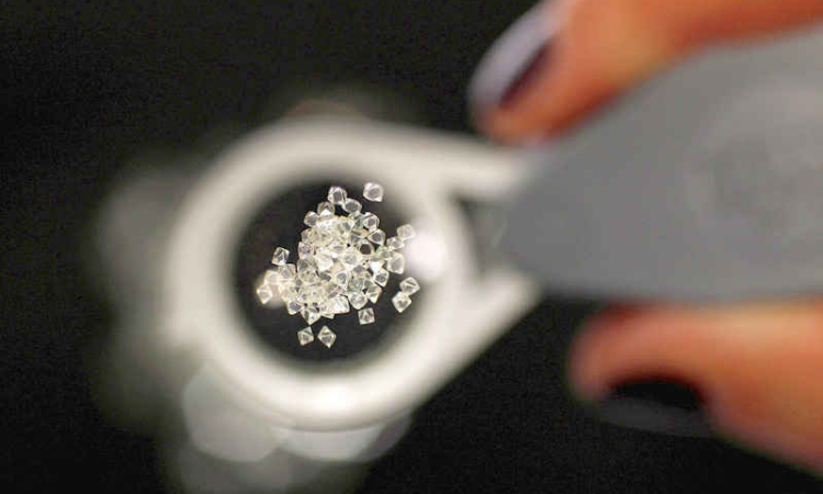 Botswana says Anglo picks De Beers buyer